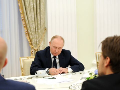 Владимир Путин поручил выделить до 400 миллиардов рублей на льготную газификацию