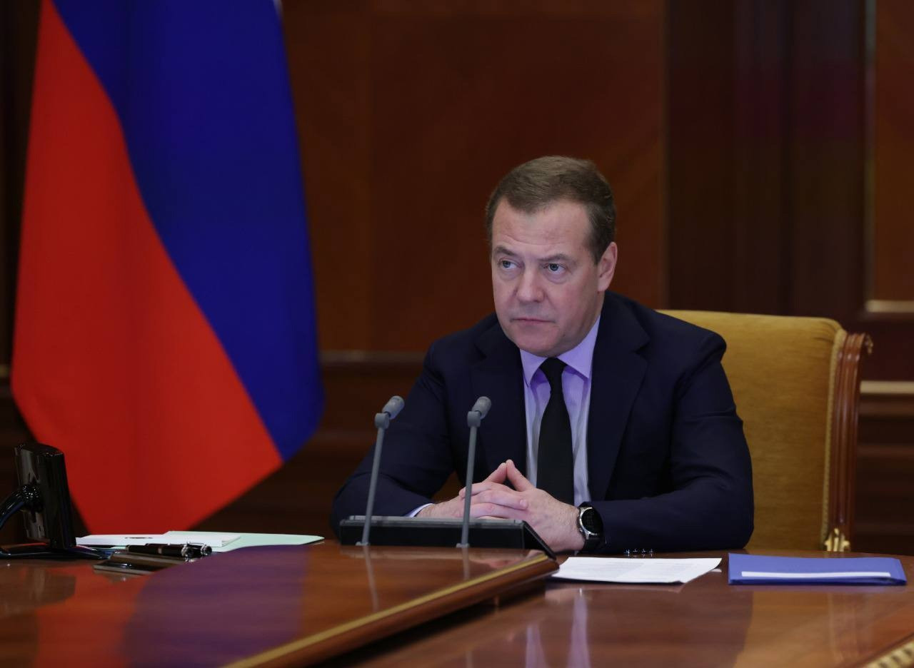 Медведев сообщил две «приятные» новости для Киева
