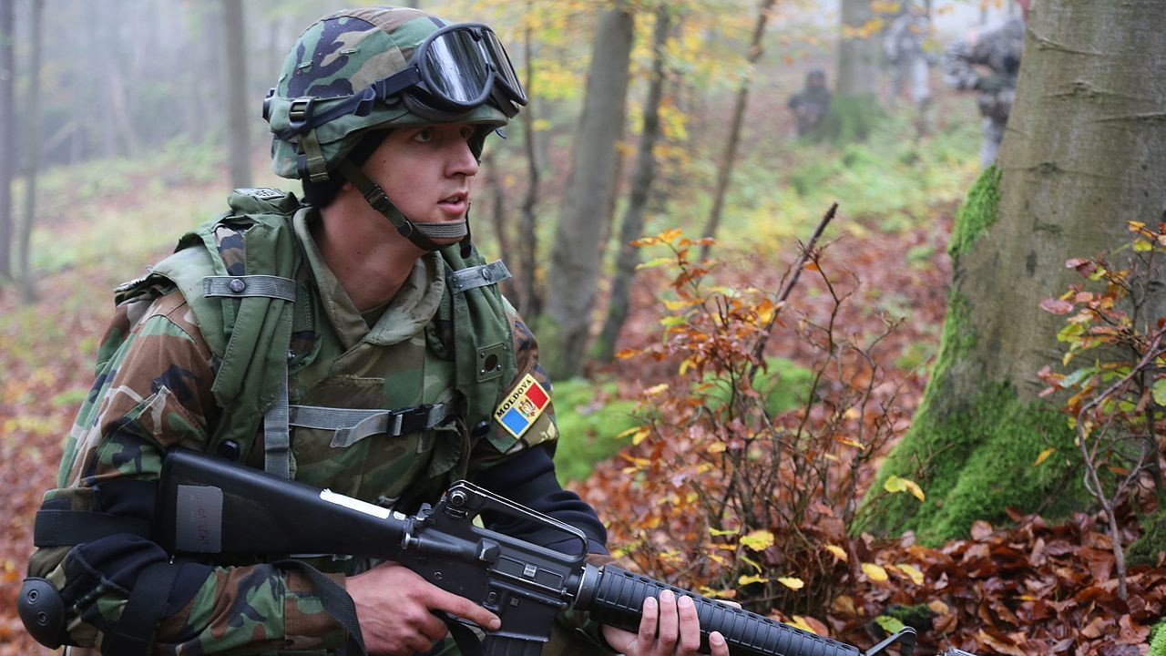 Молдавия устроила стрельбы прямо на границе с Приднестровьем