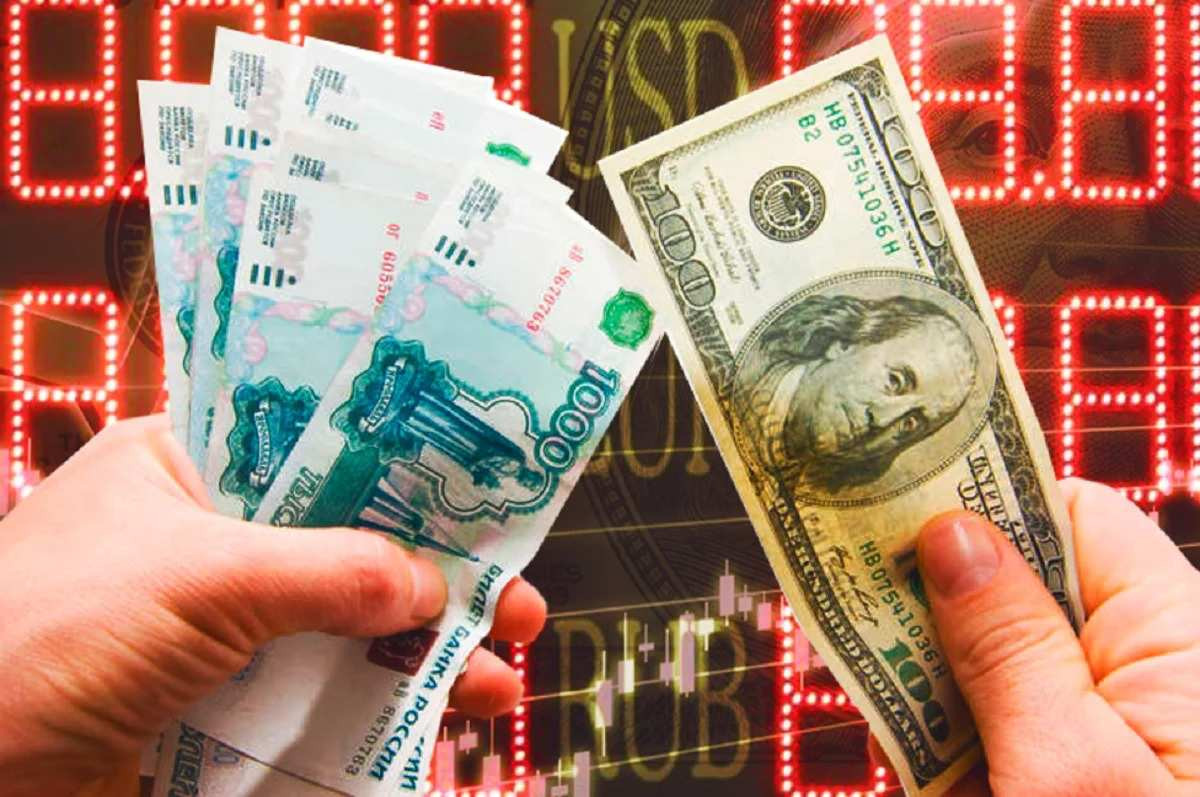Уже 65 рублей за доллар: курс валют продолжает удивлять