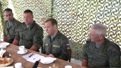 Медведев доложит Путину о подготовке бойцов СВО