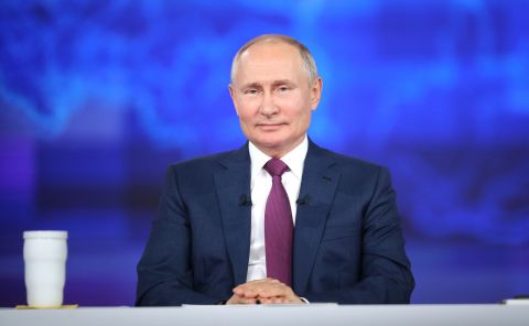 Путин поручил активизировать работу по формированию управлений МЧС в Донбассе