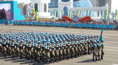 Власти Казахстана объяснили отмену парада 9 Мая экономией