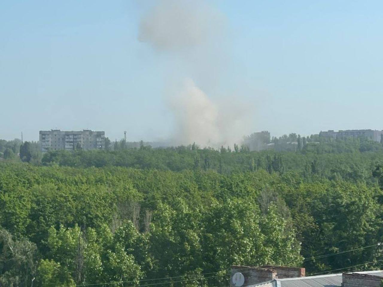 Утро в Луганске началось с мощного обстрела
