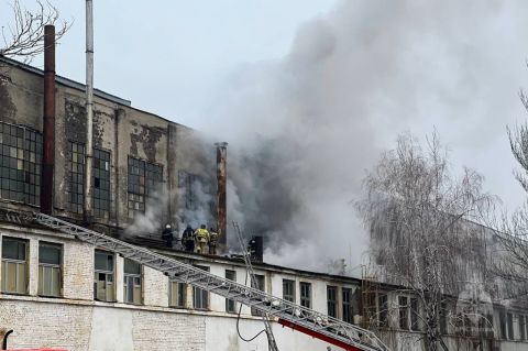 Крупнейший завод с новым оборудованием горел в ЛНР