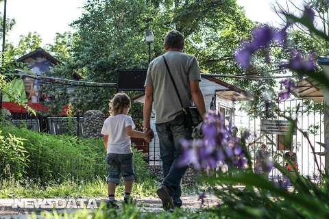 Россияне начнут получать повышенные выплаты на детей уже в июне