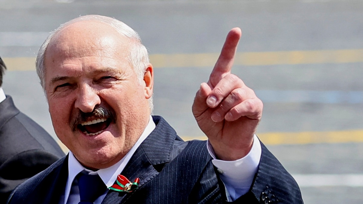 Лукашенко готов признать ЛНР и ДНР