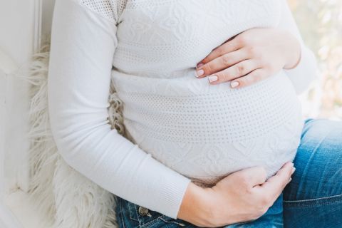 Беременным студенткам увеличат выплаты почти до ста тысяч