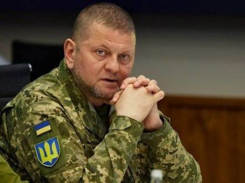 Залужный попросил украинцев не надеется на выход на границы 2022 года