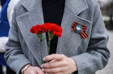 На груди возле сердца: в России запустили акцию «Георгиевская лента»