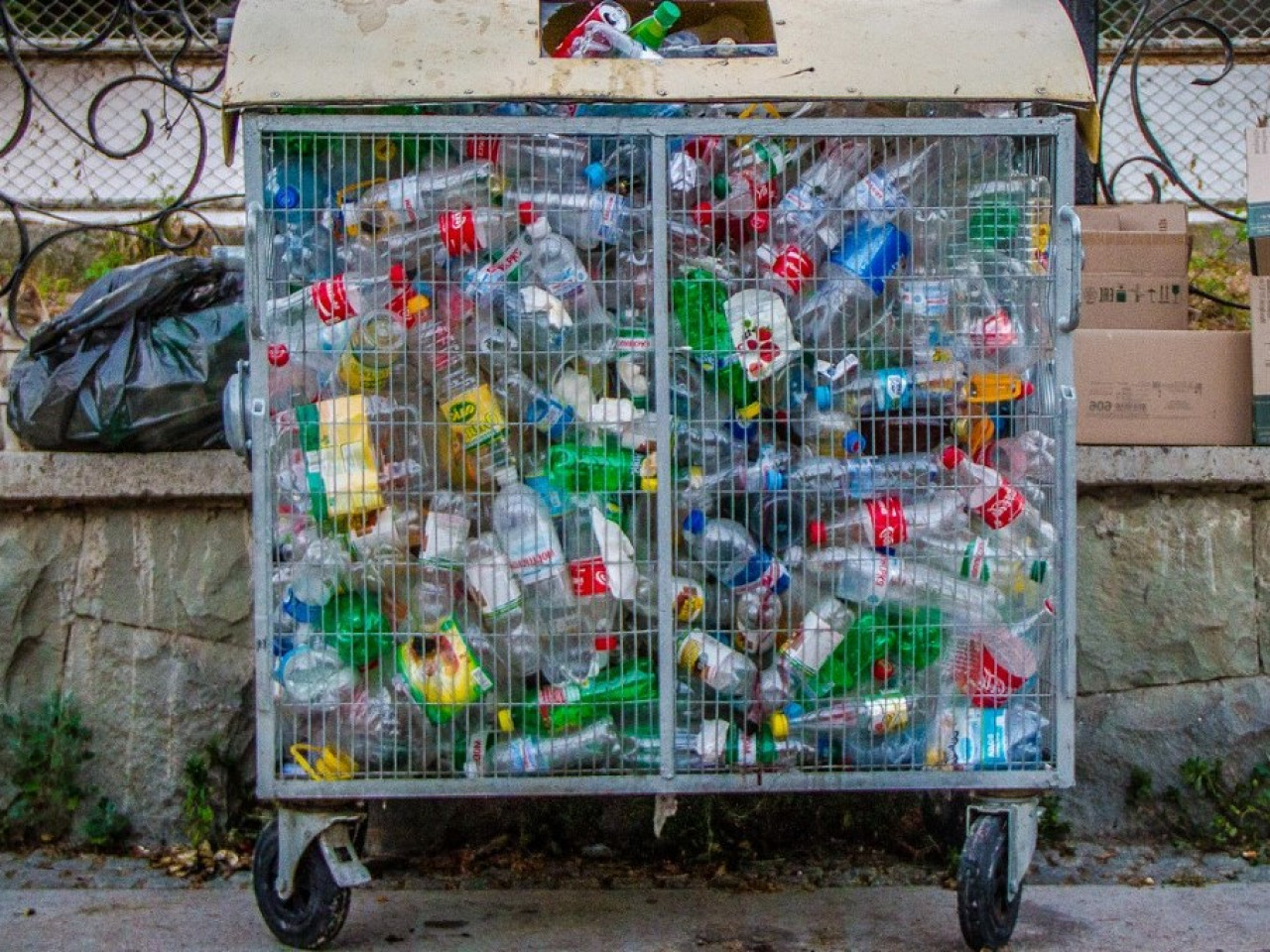 В ЛНР разработали проект строительства предприятий по обращению с мусором