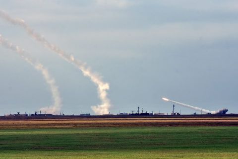 Перебит газопровод, разрушена почта: ВСУ обстреляли город Кременная в ЛНР