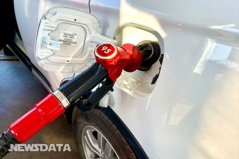 Российские АЗС начали ограничивать объём продажи бензина — СМИ