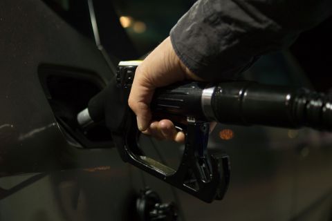 Росстат предупредил о росте цен на автозаправках