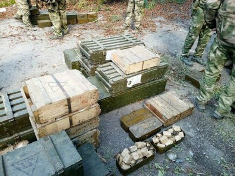 Из украинского тайника в ЛНР изъяли почти 300 тысяч боеприпасов